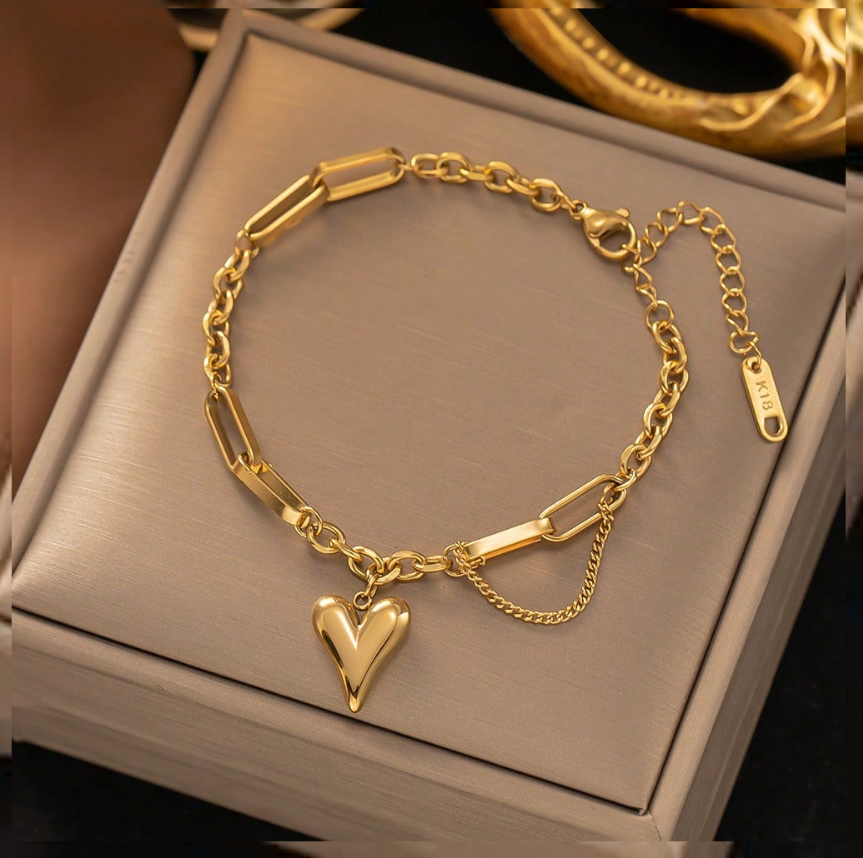 Amara Chain Heart Bracelet