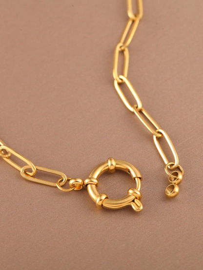 Minimal Luxe Circle Necklace