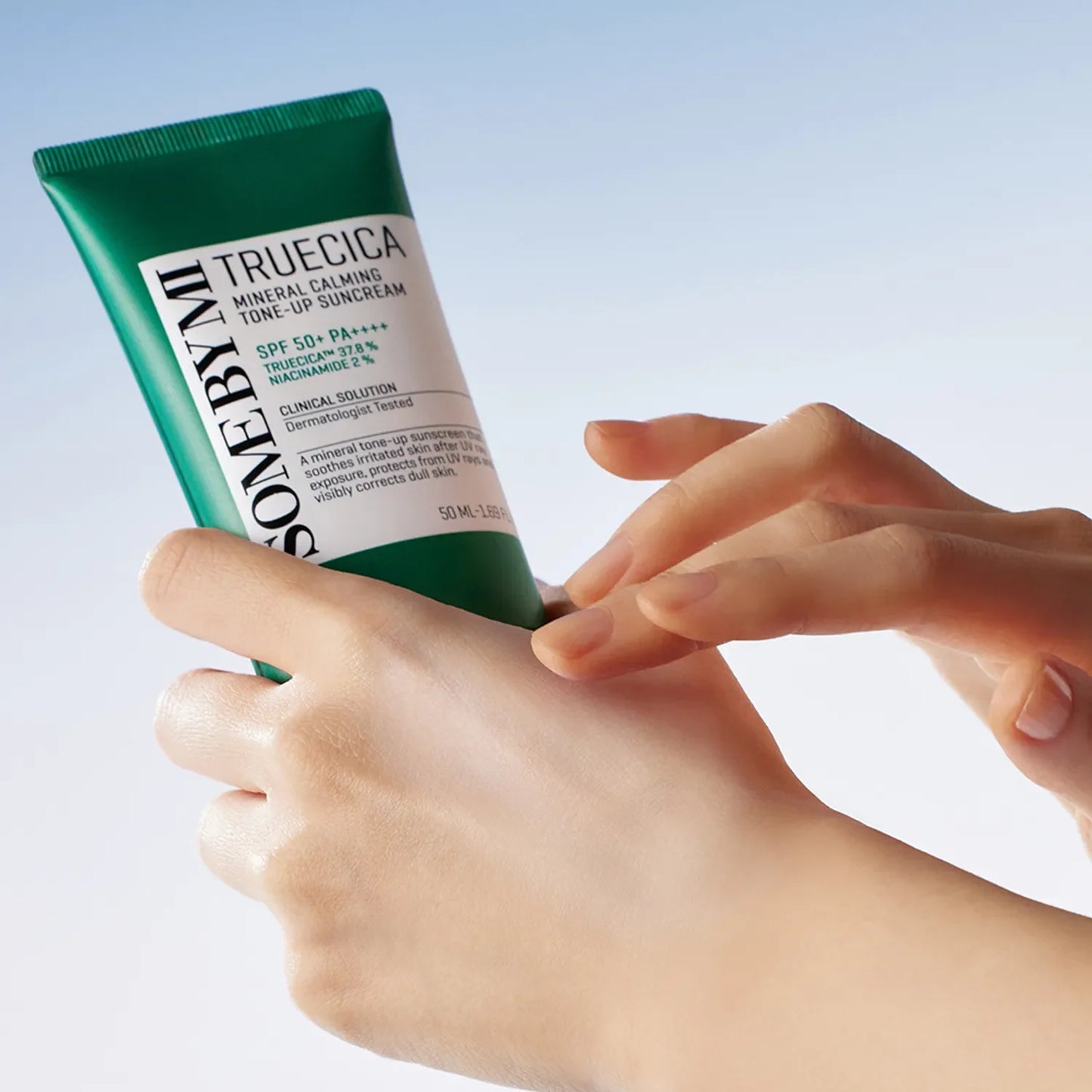 SOME BY MI Truecica Mineral Calming Tone-Up Suncream SPF50+ PA++++